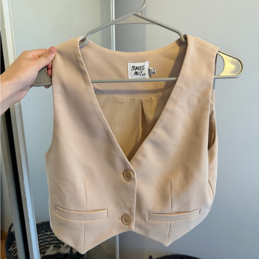 PRINCESS POLLY vest - Picture 5 of 10